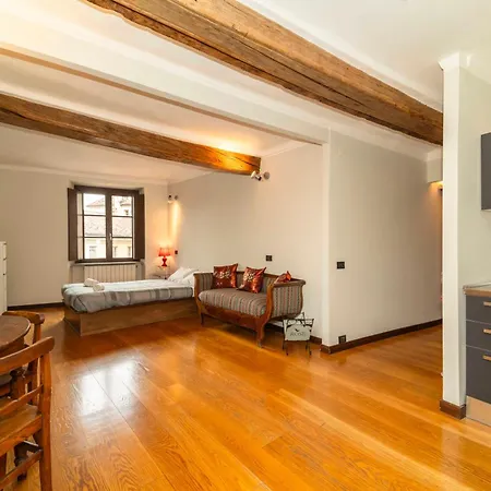 شقة Alexander House