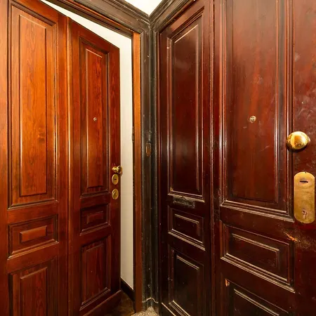 Alexander House تورينو