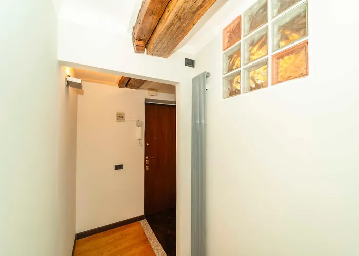 Alexander House * トリノ