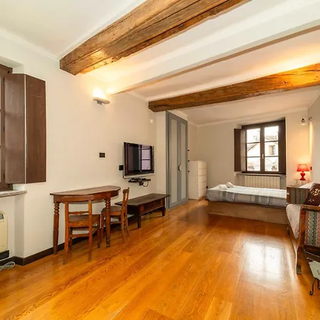 Alexander House Apartamento *
